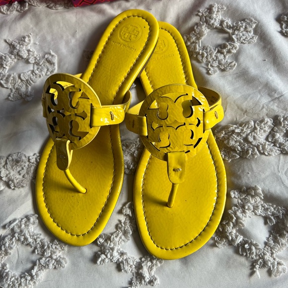 Tory Burch Miller Limone/ Yellow
Naplak Textured Leather Sandals - Picture 1 of 4